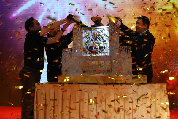 說(shuō)明: http://www.elegantliving.cn/UploadFile/images/news/2011/zhengzhou-jinyaoshifuwuqido.jpg